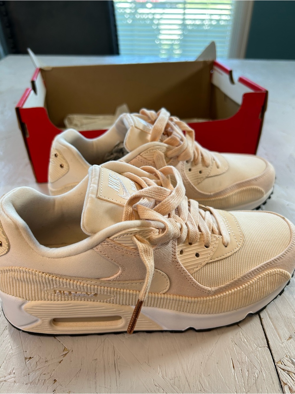 Nike Air Max 90 Sneakers in Pink Like New